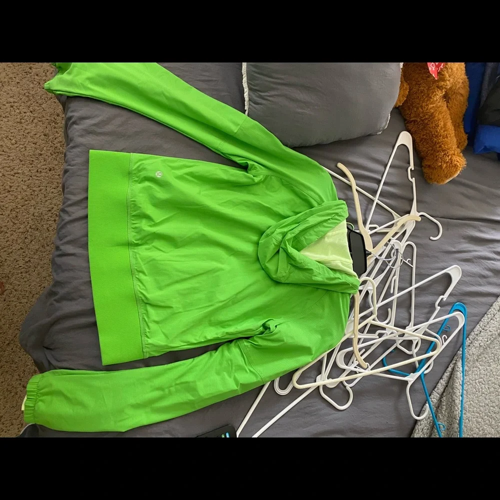Green lululemon jacket. - Picture 2 of 4
